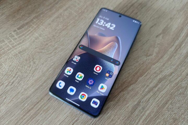 Vând/Schimb telefon Motorola Edge 60 Fusion Dual SIM 5G 12GB RAM 256GB