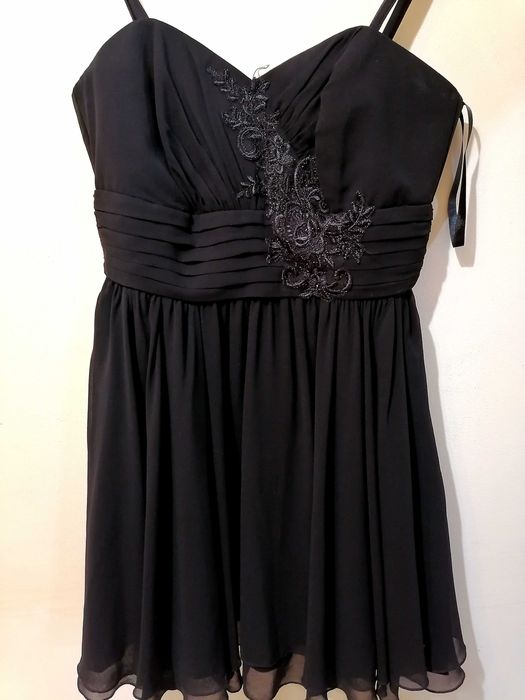 Вечерна дамска рокля