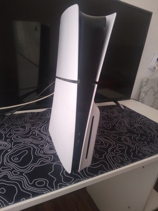 Продам Sony PS5 SLIM