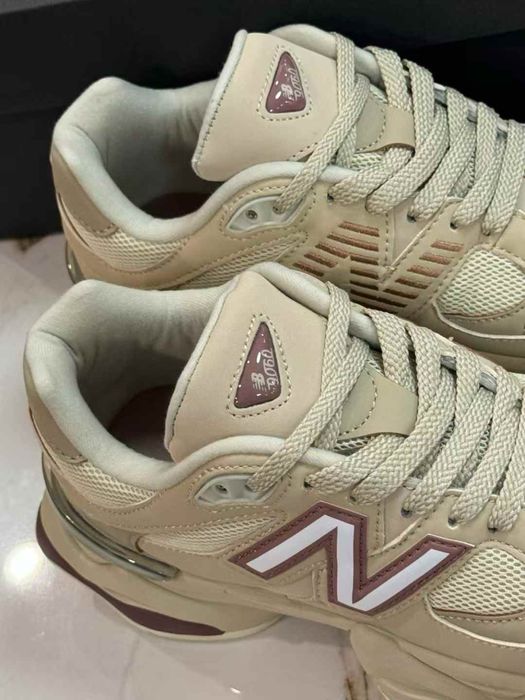 Нови дамски маратонки New Balance 9060 в бежово