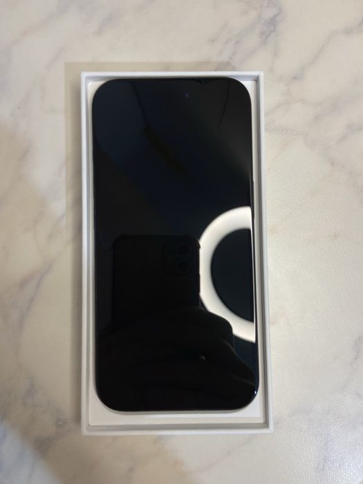 Продам IPHONE 16