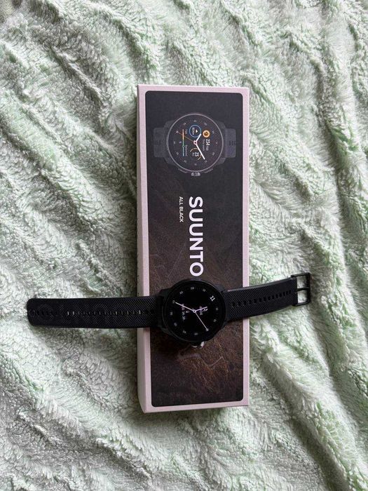 Suunto Race S All Black + допълнителна каишка | Отлично състояние