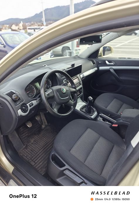 SKODA Octavia 2011 — imagine 5