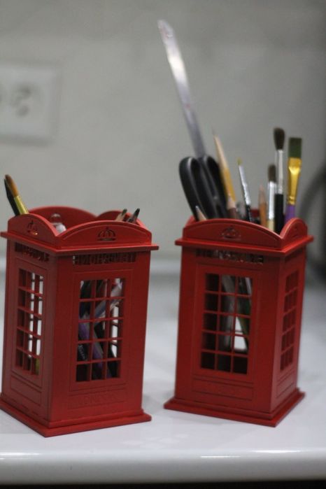 Телефонная будка". Деревянный органайзер для канцелярии.