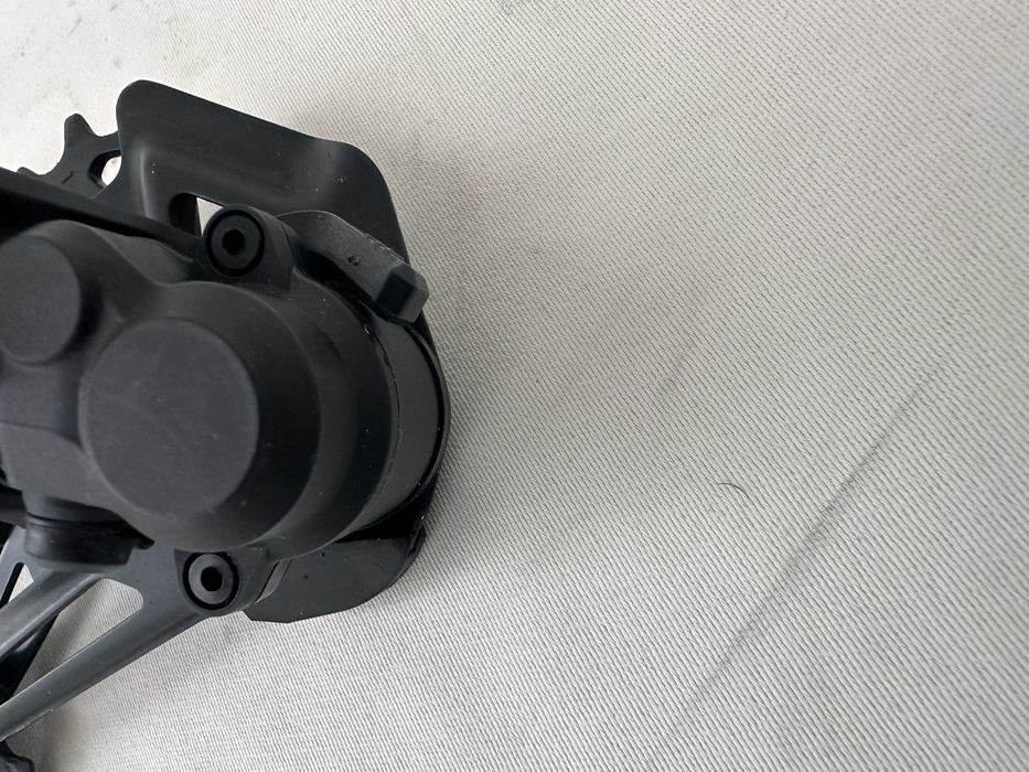 SHIMANO DEORE XT RD-M8100-заден дерайльор