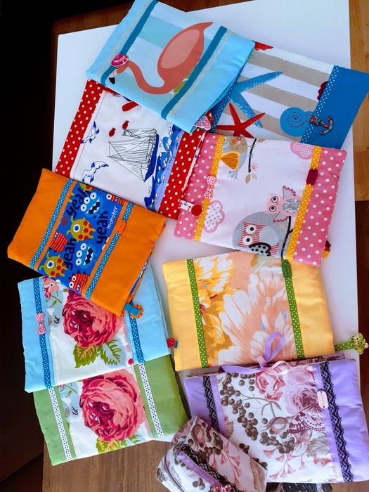 Подвързия/ дрешка  за книга