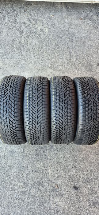 4 anvelope iarna Nokian 215/60/17,dot 2019.Pretul este pe bucata