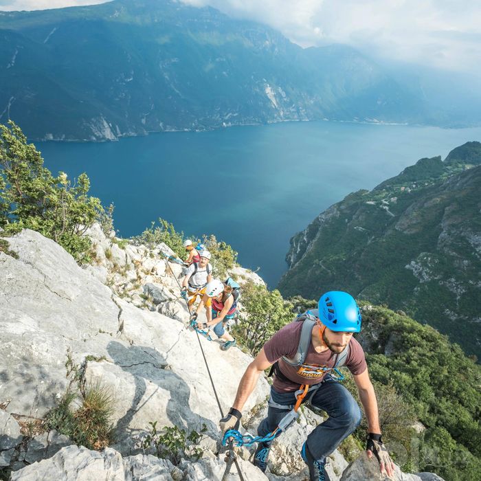 Simond France Декатлон Каска для альпинизма и скалолазание decathlon