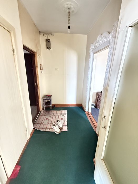 Срочно сотилади 1 хона 6 этаж 9 этажли домда, Микрараён Арка кирганда