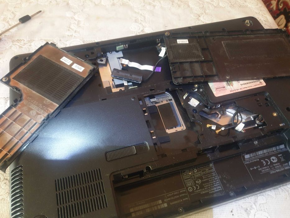 Корпуса от не рабочих  ноутбуков  HP CQ-62 и HP ProBook  4540s