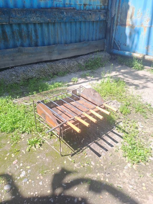 Мини мангал для балкона с шампурами