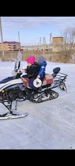 Продам снегоход 200 куб