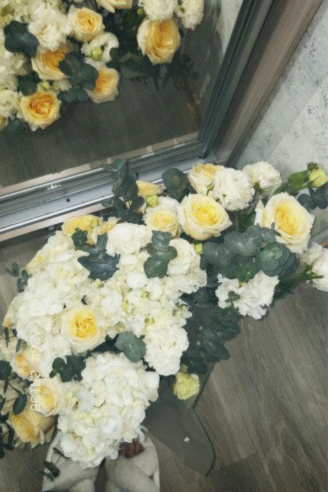 Букет в корзине, свежий