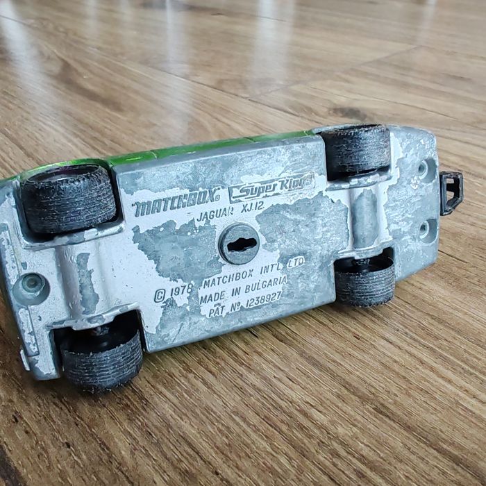 Jaguar XJ 1:32 Matchbox made in Bulgaria