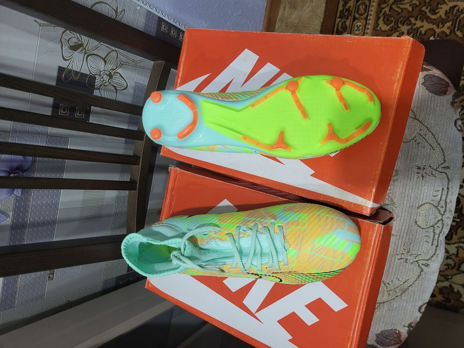 Бутсы новые. Отличные