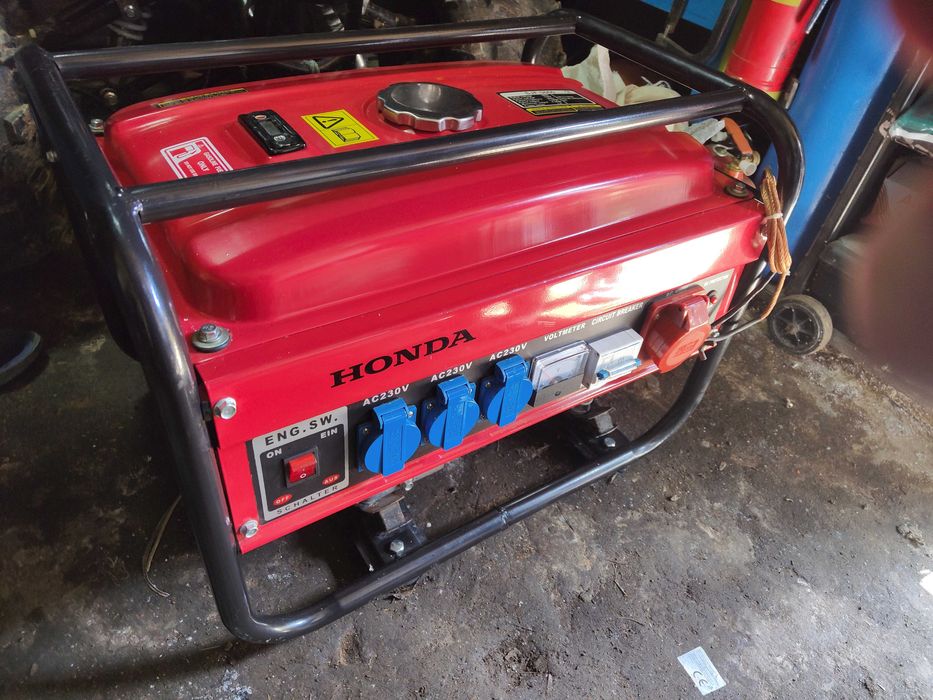 Продавам бензинов генератор Honda SJF-3000 – почти нов!