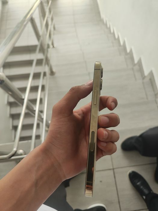 Айфон 12 про Макс