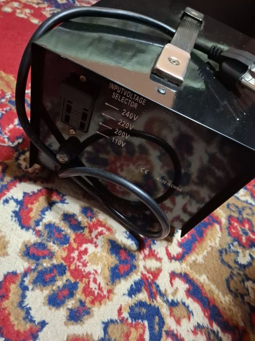 Стабилизатор напряжения