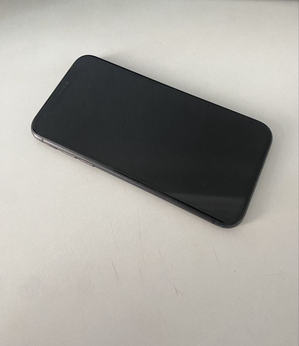 11 айфон , 64 гб