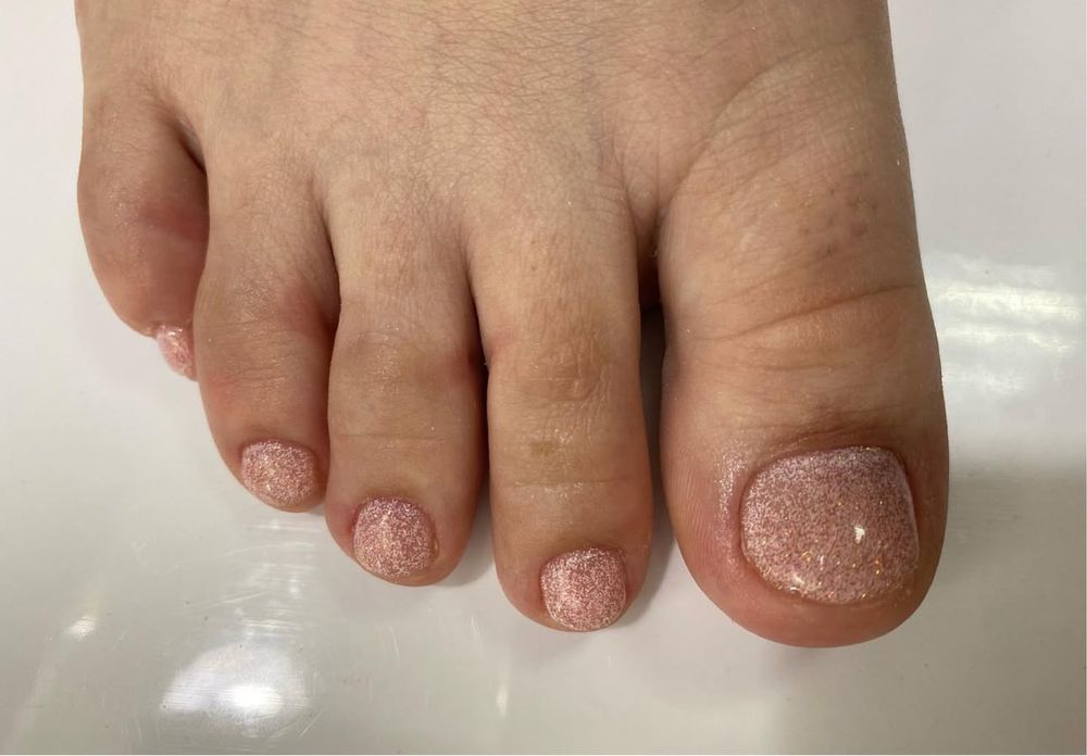 Маникюр пеликюр наращивание