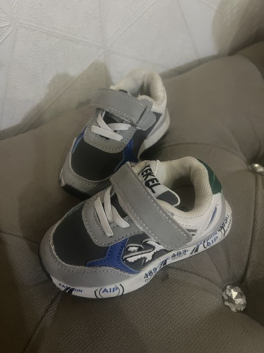 Продам кроссовки Premiata