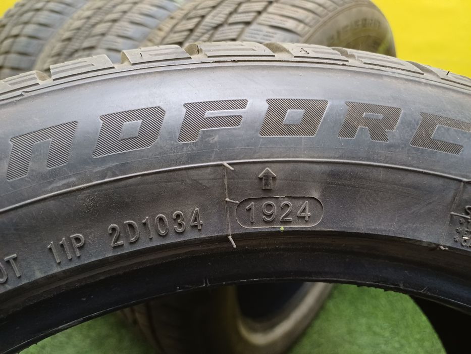 Шины 215/50 R17 Winoforce комплект.