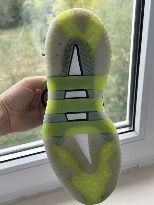 Кроссовки б/у огигинал