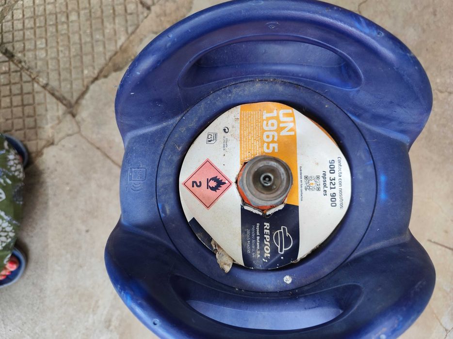 Продавам  газови алуминиеви бутилки