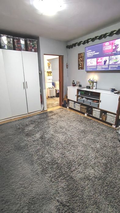 Garsoniera de vânzare