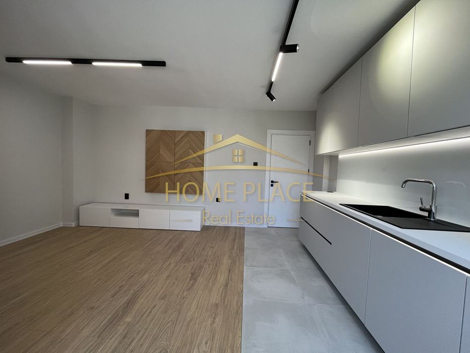 Продава се Тристаен апартамент в Варна, Лятно кино Тракия - 85 кв.м за 2177 €/кв.м - Снимка #1