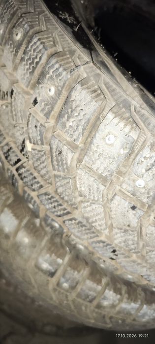 Шина колесо резина покрышка