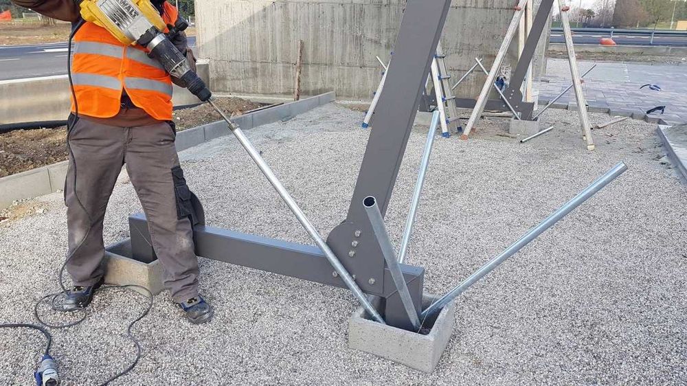 Поцинковани анкери за огради и соларни конструкции | Производител