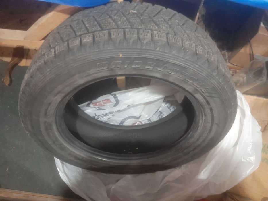 Шины 225/60/17 зимние идеалные