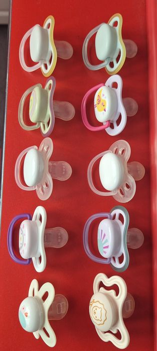 Lot 10 Suzete Philips