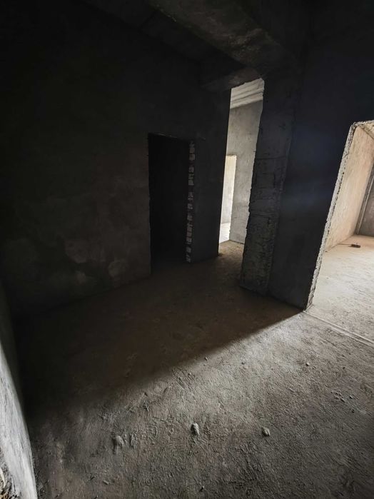 Новостройка, кирпич, рынок чорсу, метро тинчлик, версаль ≈ 104 кв.м