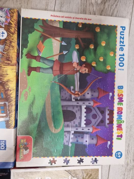 Vand 4 puzzle -uri Spiderman,  Dinozauri, Prâslea si Capra cu 3 iezi