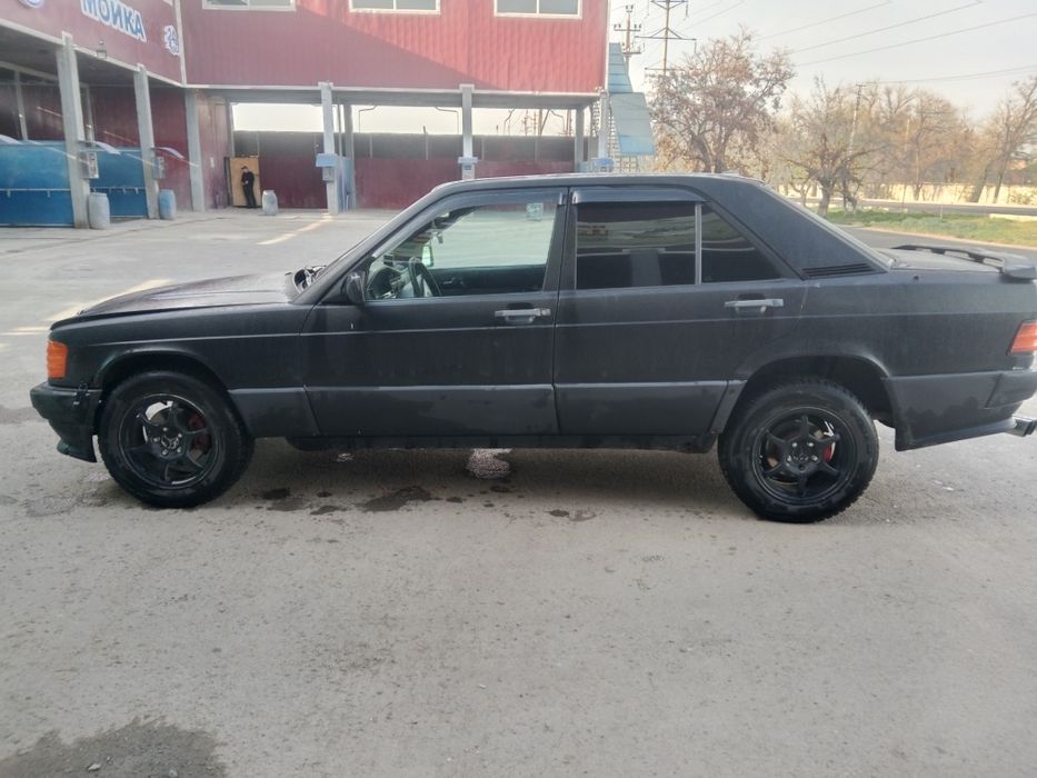 Мерседес 190, 2 литра