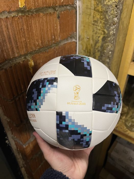 Футбольный мяч