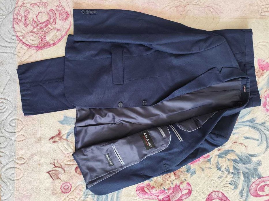 Классические костюмы