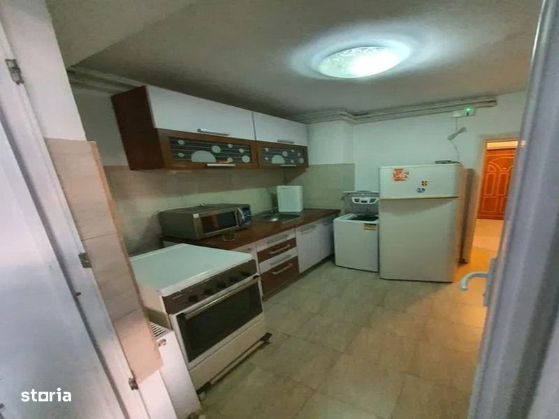 piata muncii intre metrou si facultatea hyperion centrala termica