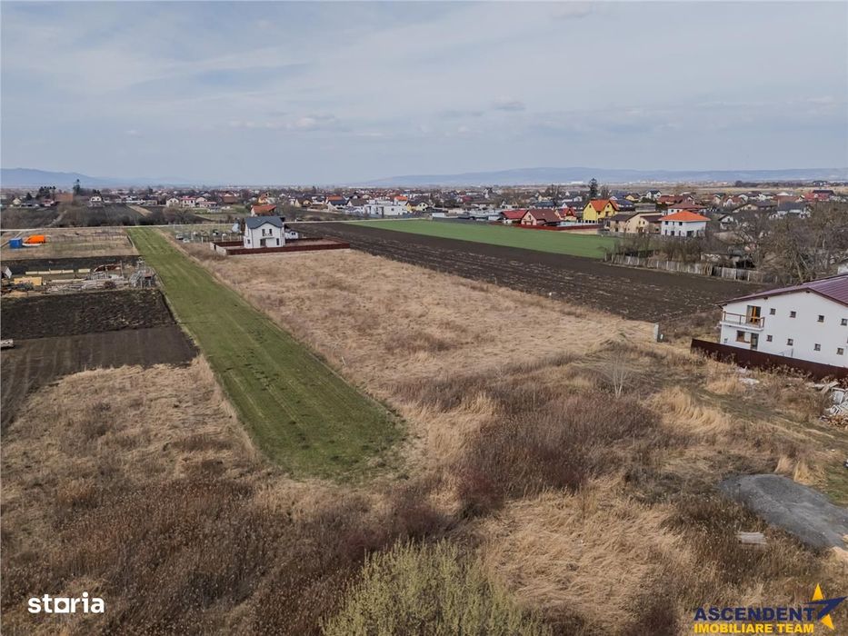 2.082 mp teren intravilan Stupini, zona de case, utilitati in apropier