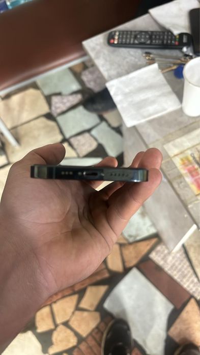 Продам Iphone 13 pro