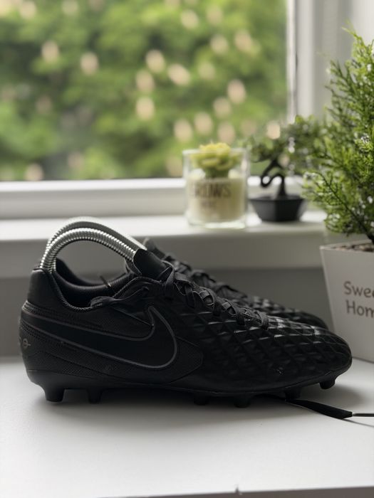 Ghete Fotbal negre Nike Tiempo Legend 8 Academy FG/MG (Mărimea 39