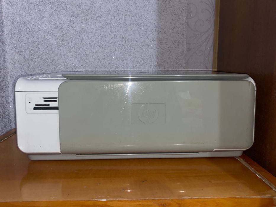 Принтер hp,,цветной