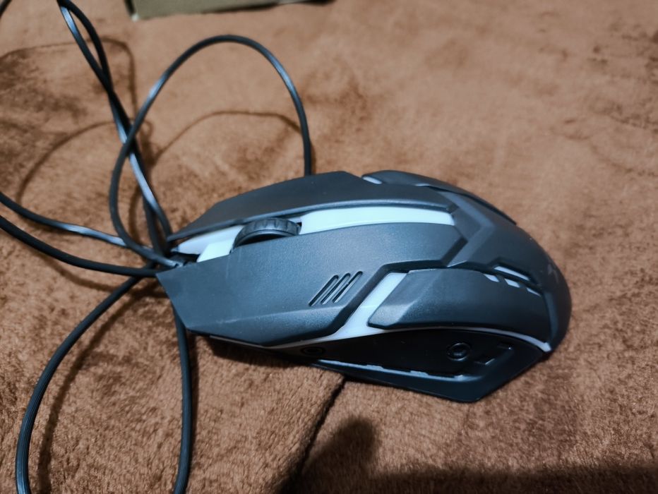 Продам клавиатуру