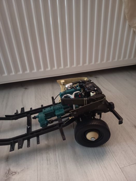 Aro 240 Scara 1:8
