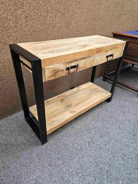 Шкаф от мангово дърво