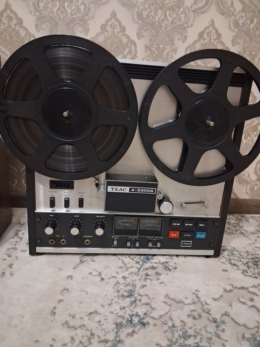 Катушечный магнитофон  Teac 3300s