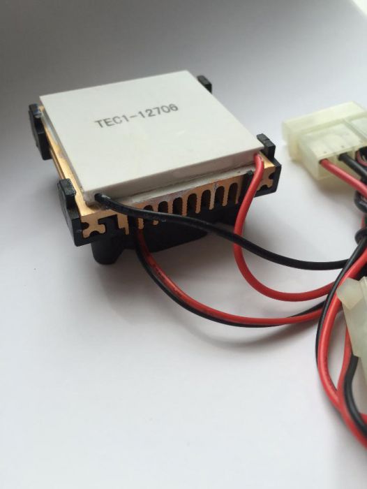 Элемент Пелтье 12В для охлаждения