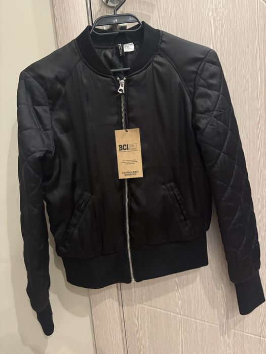 Дамско черно яке